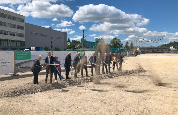 Groundbreaking Ceremony for the New Aesculap Building